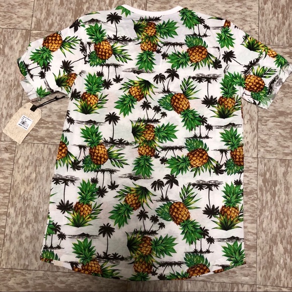 Free Planet Pineapple T-Shirt - Picture 5 of 5